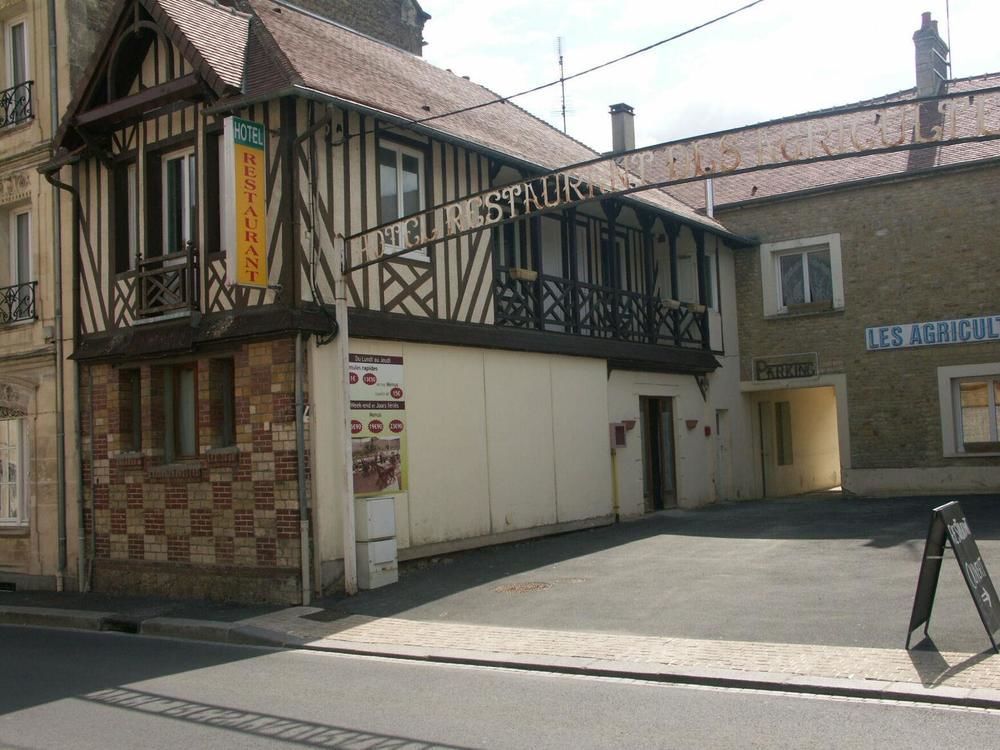 Logis Les Agriculteurs Hotel Saint-Pierre-en-Auge Luaran gambar